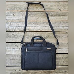Samsonite Black Laptop & Tablet Messenger Case, 4 Zippers, Luggage Strap